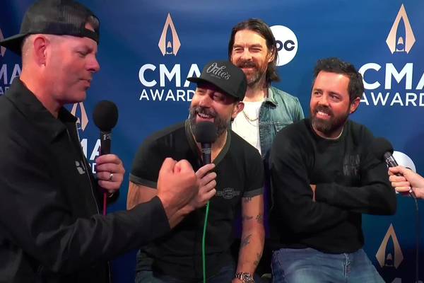 VIDEO: Old Dominion Plays Rock Paper Scissors