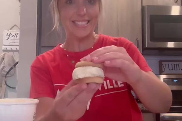 Cooking With Chloe: 4th Of July Ice Cream Sandwiches
