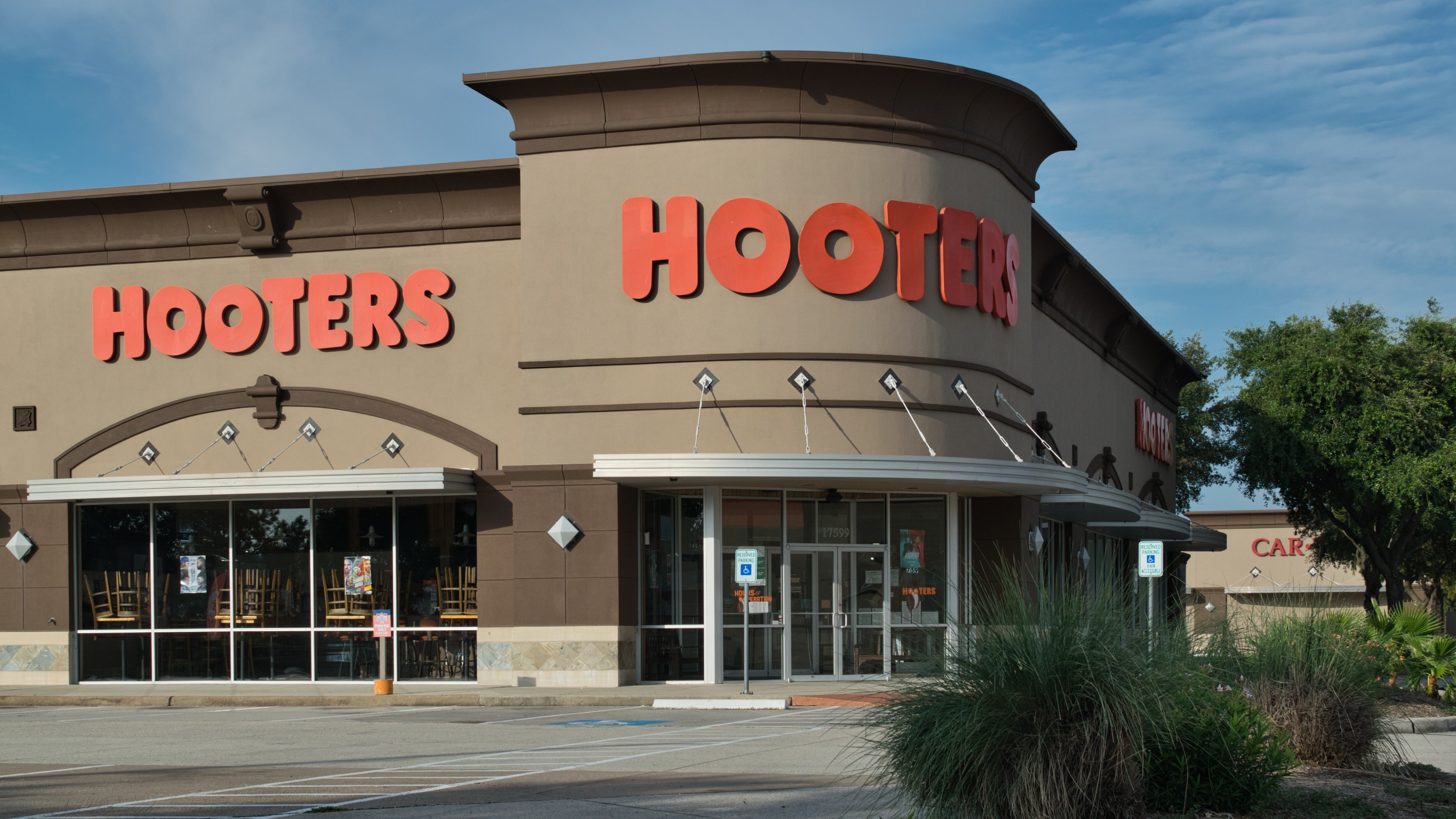 Hooters restaurant