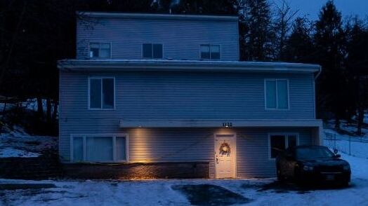 MOSCOW, ID - JANUARY 3: Police tape surrounds a home that was the site of a quadruple murder on January 3, 2023 in Moscow, Idaho. A suspect has been arrested for the murders of the four University of Idaho students. (Photo by David Ryder/Getty Images)
