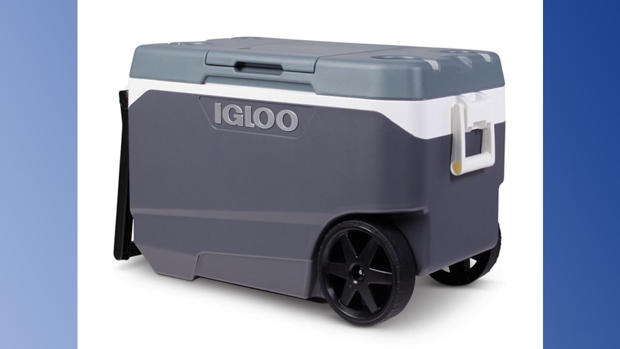 Igloo rolling cooler